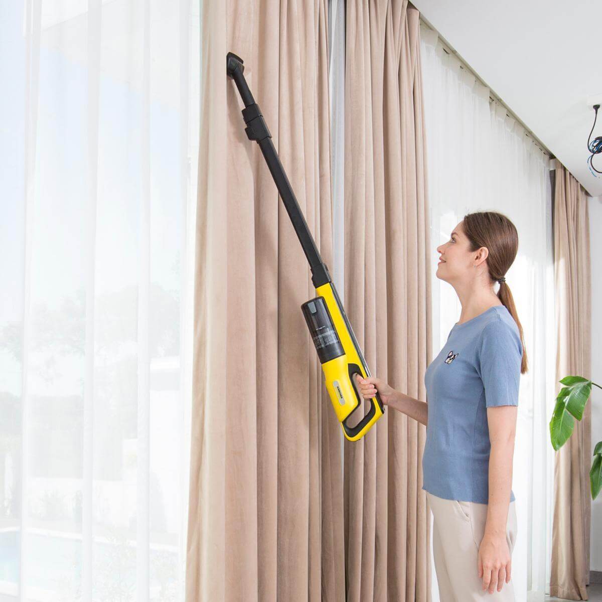 جارو شارژی ایستاده و دستی کارچر  VC4s CORDLESS              خرید جاروشارژی         بهترین جاروشارژی      قیمت جاروشارژی کرشر       جاروشارژی کرشر آلمان